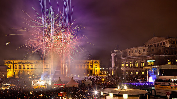 Silvester 2010/2011 auf dem Theaterplatz Dresden